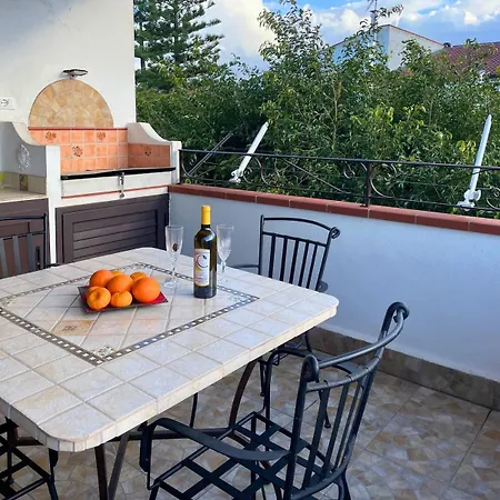 La Perla Marina - Furnari Apartment